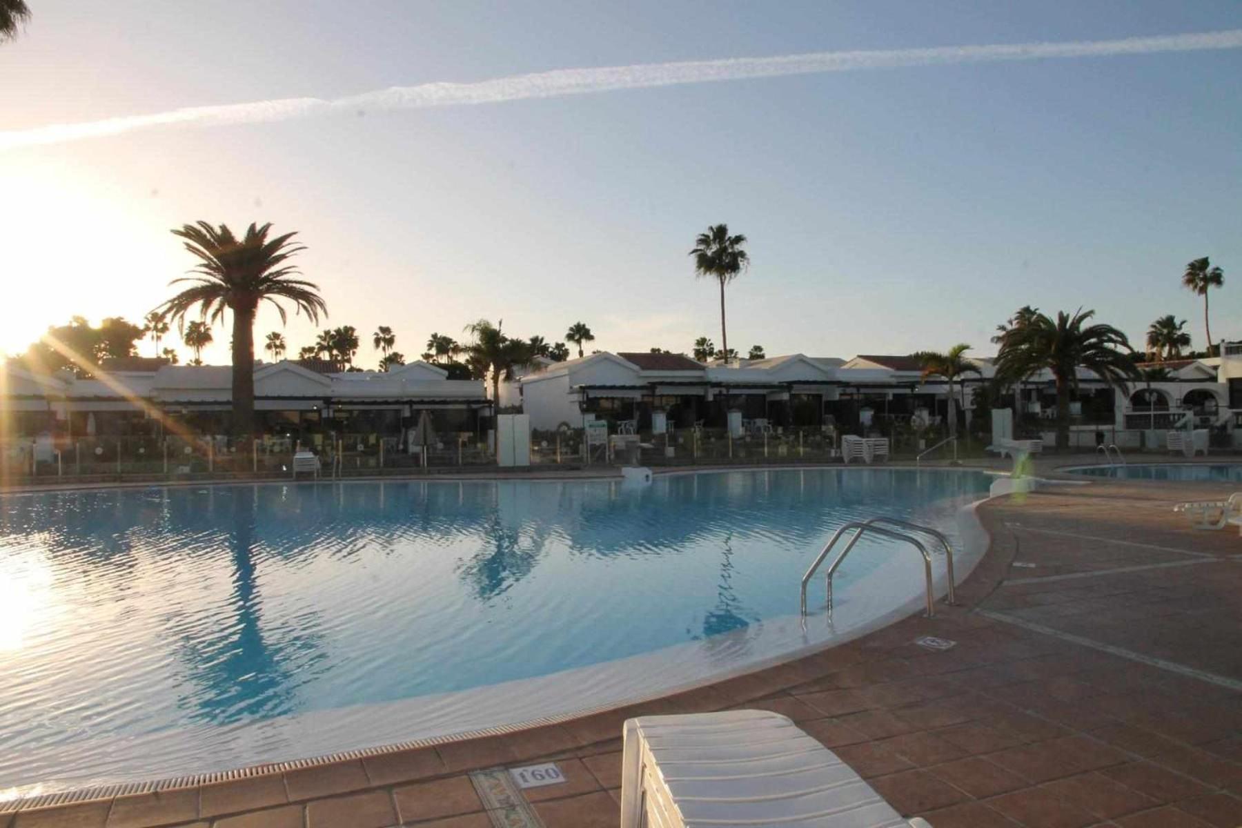 ماسبالوماس Bungalow Enfrente Piscina En Maspalomas المظهر الخارجي الصورة