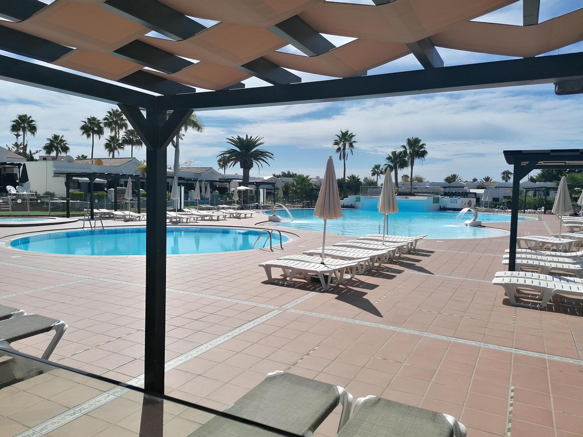 ماسبالوماس Bungalow Enfrente Piscina En Maspalomas المظهر الخارجي الصورة